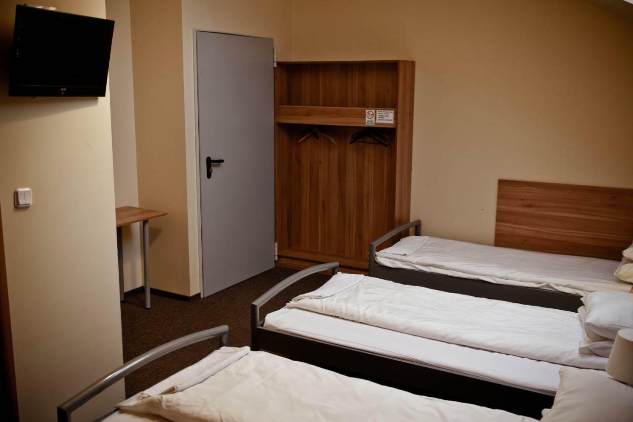Kolumny 217- Tanie Noclegi Pracownicze, Parking Bezplatny Łódź Dış mekan fotoğraf
