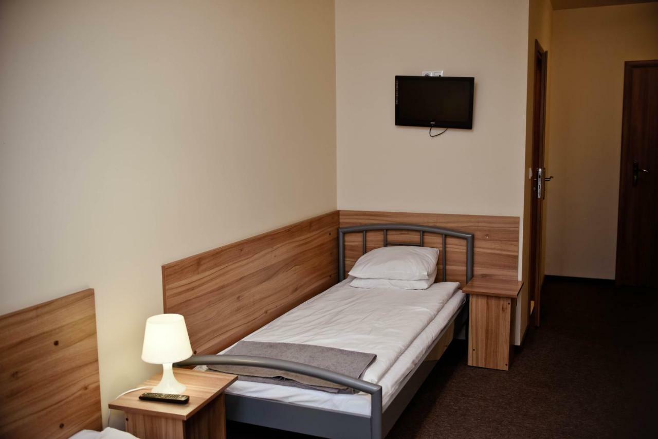 Kolumny 217- Tanie Noclegi Pracownicze, Parking Bezplatny Łódź Dış mekan fotoğraf